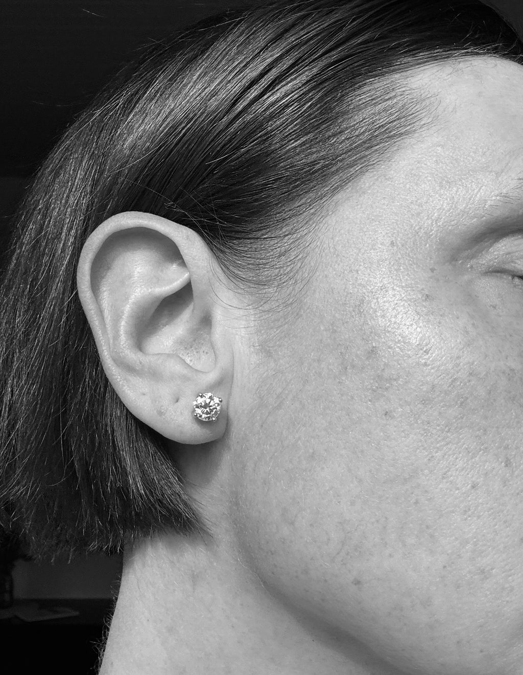Round Moissanite Stud Earrings – 925 Sterling Silver