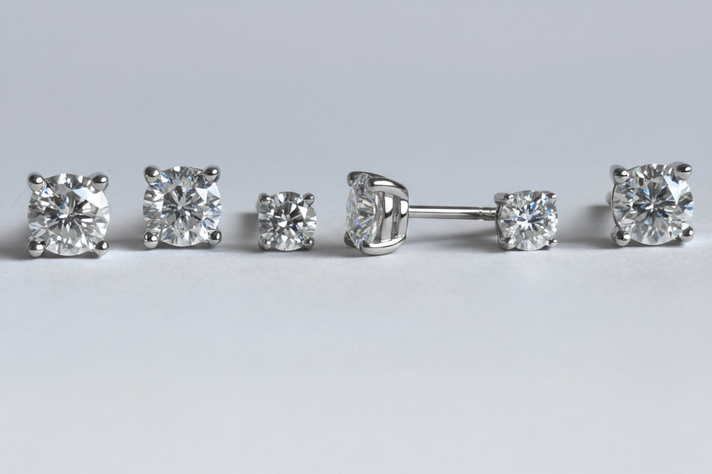 Moissanite classic studs earrings