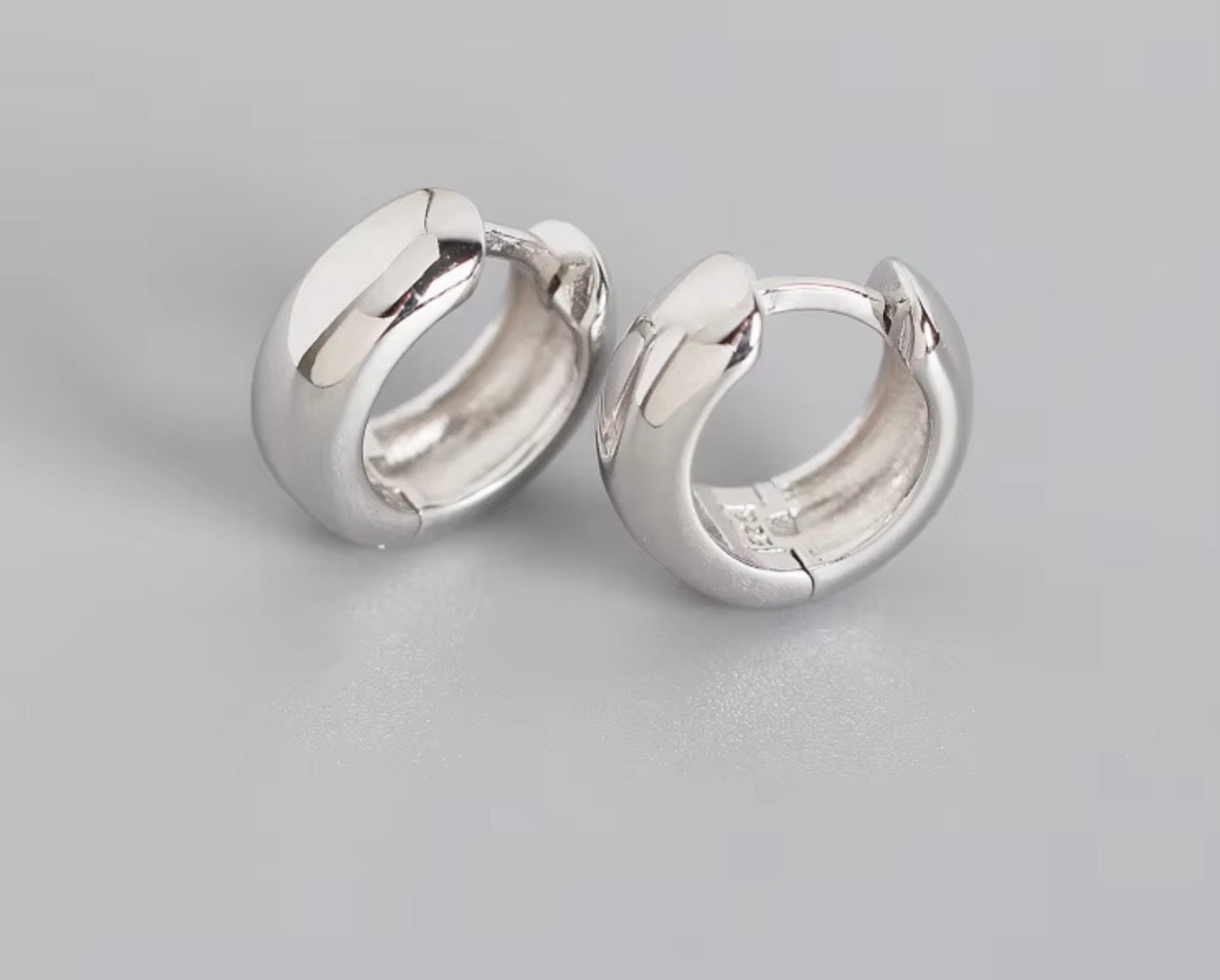 Minimalist Silver Hoops - 8mm Everyday Earrings